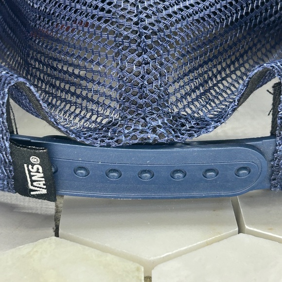 VANS Off The Wall Hat/ Cap Trucker Hat, Out of Stock On-Line - Picture 7 of 8